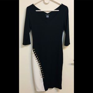 EVA VARRO BLACK White 3/4Sleeves Dress GoldButtons